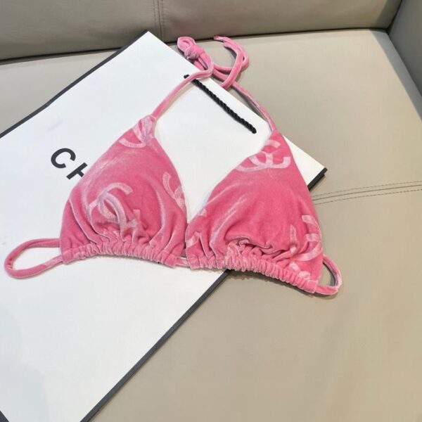 replica,repliche,fake,1:1,earrings,bracelet,ring,jewelry Il nuovo set tre pezzi in velluto di Chanel👙