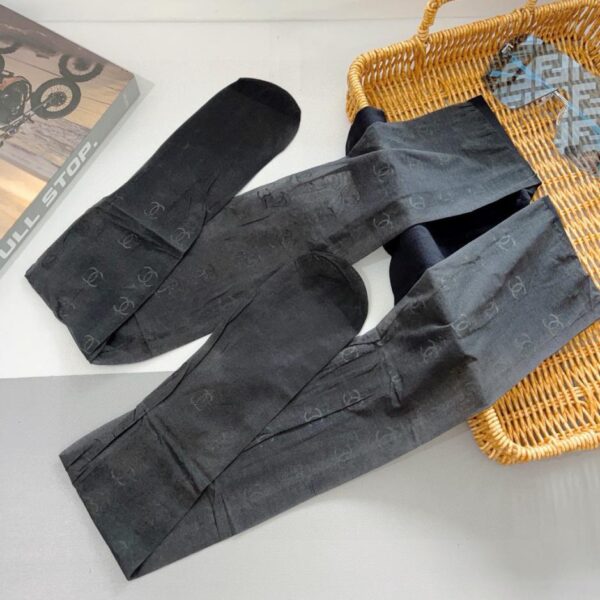 [1 paio per scatola] Collant classici con lettera CHANEL!