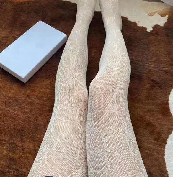 (1 paio in una scatola) Calze a rete Dior con lettera D grande (cintura in vita con logo)
