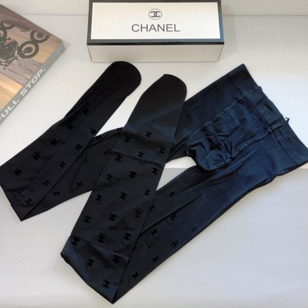 [1 paio in una scatola] CHANEL calze classiche floccate con lettere