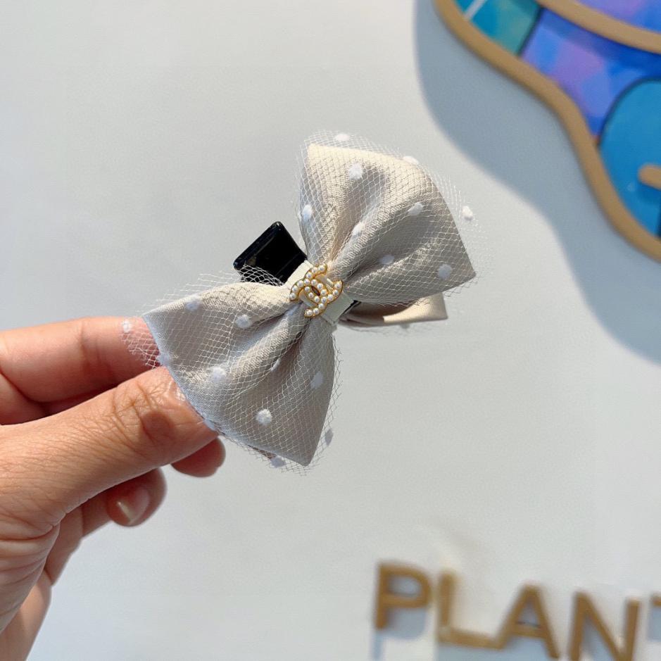 replica,repliche,fake,1:1,earrings,bracelet,ring,jewelry Viene fornito con confezione (singola) CHANEL nuova mini pinza a pois europea e americana replica,repliche,fake,1:1,earrings,bracelet,ring,jewelry Viene fornito con confezione (singola) CHANEL nuova mini pinza a pois europea e americana