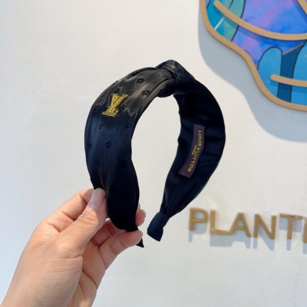 replica,repliche,fake,1:1,earrings,bracelet,ring,jewelry Fascia larga per capelli in nuovo tessuto di seta Louis Vuitton