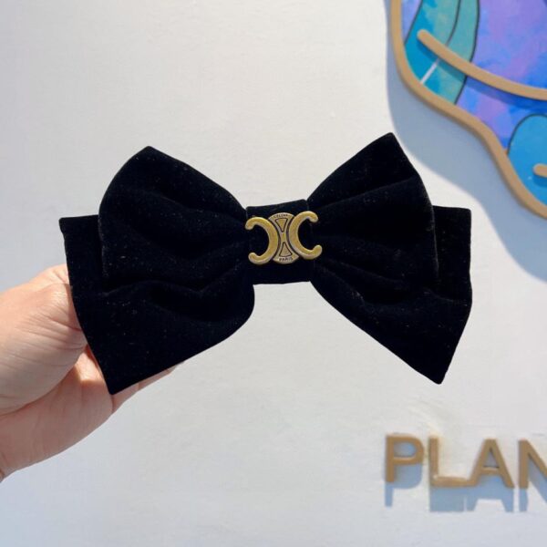 replica,repliche,fake,1:1,earrings,bracelet,ring,jewelry Con confezione CELINE Arc de Triomphe, nuovo fermaglio per capelli floccato, classico fermaglio a molla con fiocco grande