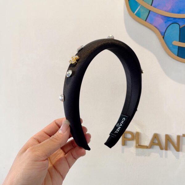 replica,repliche,fake,1:1,earrings,bracelet,ring,jewelry Viene fornito con la confezione della nuova fascia CHANEL
