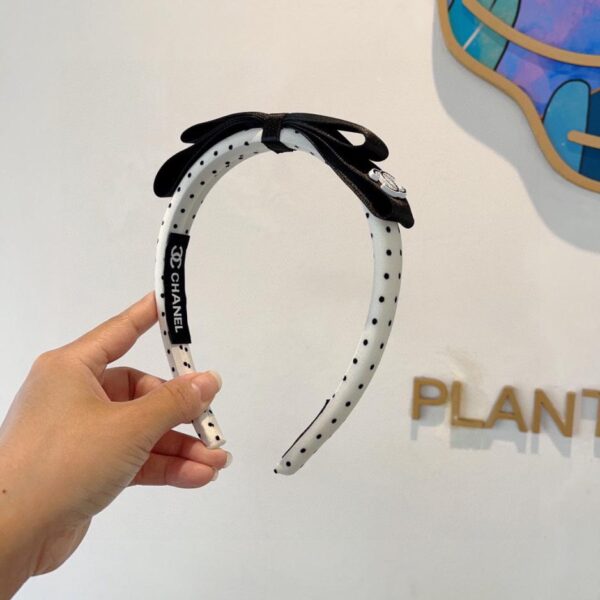 replica,repliche,fake,1:1,earrings,bracelet,ring,jewelry Viene fornito con la confezione CHANEL nuova fascia retrò con fascia stretta a pois con teschio alto