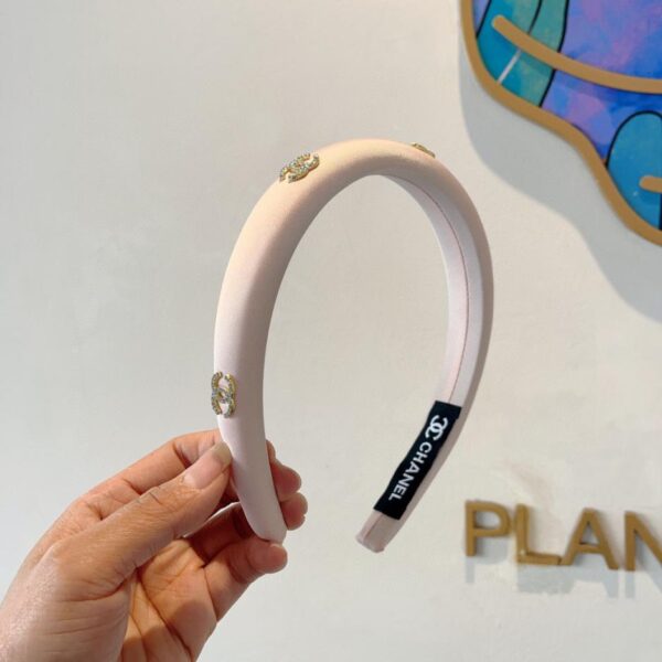 replica,repliche,fake,1:1,earrings,bracelet,ring,jewelry Viene fornito con la confezione della nuova squisita fascia per lettere CHANEL