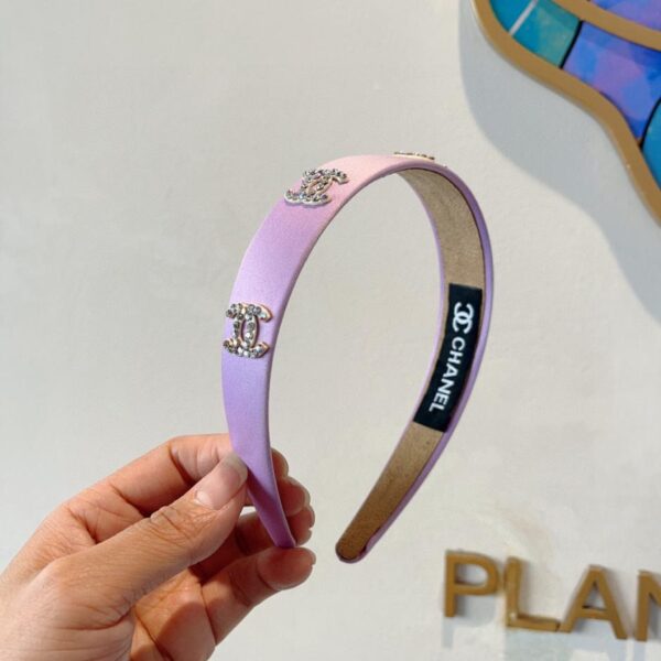 replica,repliche,fake,1:1,earrings,bracelet,ring,jewelry Viene fornito con la confezione della fascia per capelli dell’ultimo stile CHANEL