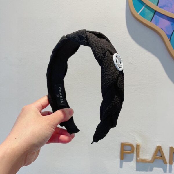 replica,repliche,fake,1:1,earrings,bracelet,ring,jewelry Viene fornito con la confezione della fascia per capelli dell’ultimo stile CHANEL