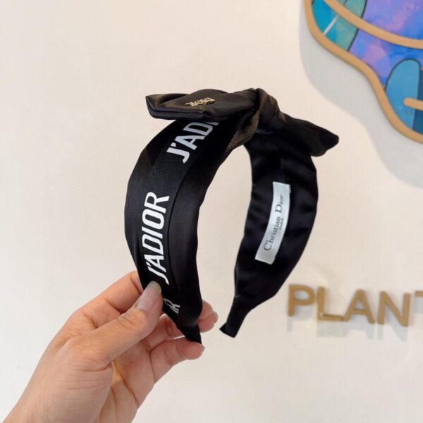 replica,repliche,fake,1:1,earrings,bracelet,ring,jewelry Viene fornito con la confezione della nuova fascia per fiocco Dior