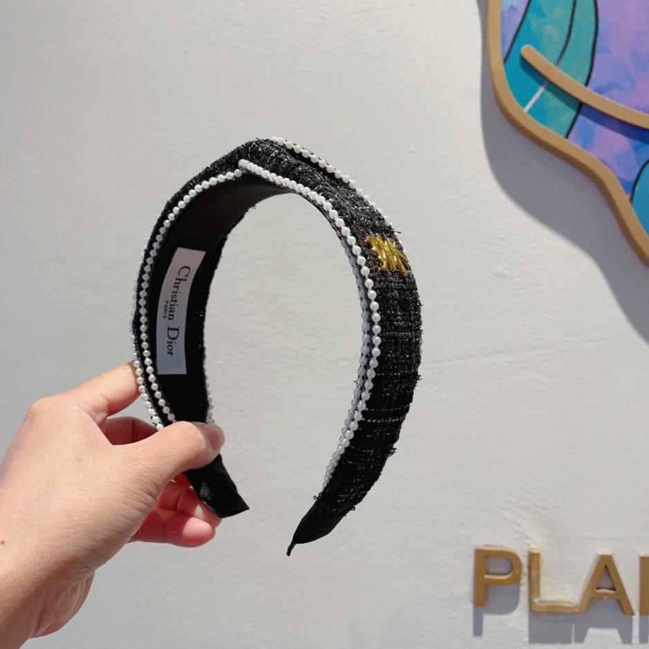 replica,repliche,fake,1:1,earrings,bracelet,ring,jewelry Viene fornito con la confezione Dior, nuova fascia in stile coreano, versatile fascia per capelli con perle replica,repliche,fake,1:1,earrings,bracelet,ring,jewelry Viene fornito con la confezione Dior, nuova fascia in stile coreano, versatile fascia per capelli con perle