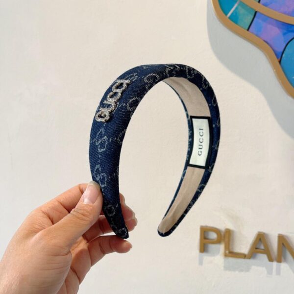 replica,repliche,fake,1:1,earrings,bracelet,ring,jewelry Viene fornito con la confezione Gucci, nuova fascia larga classica
