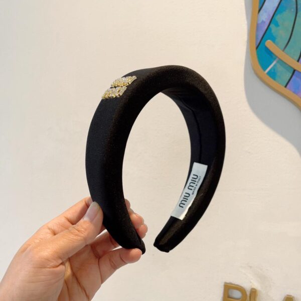 replica,repliche,fake,1:1,earrings,bracelet,ring,jewelry Viene fornito con confezione Miu Miu nuova fascia in spugna fatta a mano