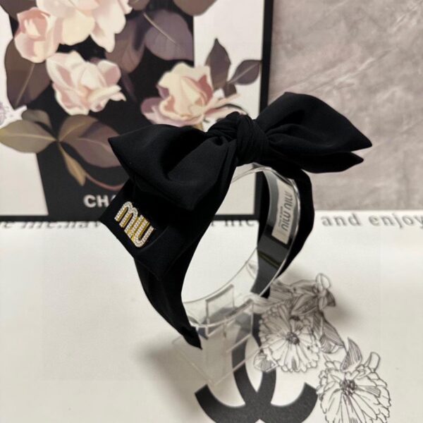 replica,repliche,fake,1:1,earrings,bracelet,ring,jewelry Con confezione da banco dell’ultima fascia Miu Miu