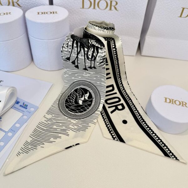 replica,repliche,fake,1:1,earrings,bracelet,ring,jewelry Dior Tropical Rainforest Sciarpa di seta Stile tropicale Fascia per capelli Serie di piccoli nastri
