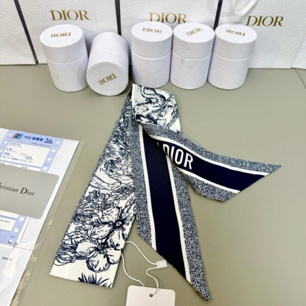 replica,repliche,fake,1:1,earrings,bracelet,ring,jewelry Sciarpa Dior twilly, classico stile elefante della giungla