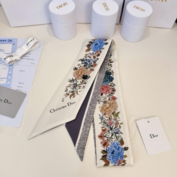 replica,repliche,fake,1:1,earrings,bracelet,ring,jewelry Fascio di capelli da giardino d’inverno DIOR