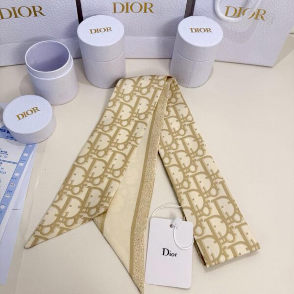 replica,repliche,fake,1:1,earrings,bracelet,ring,jewelry Sciarpa Dior Montaigne Mitzah