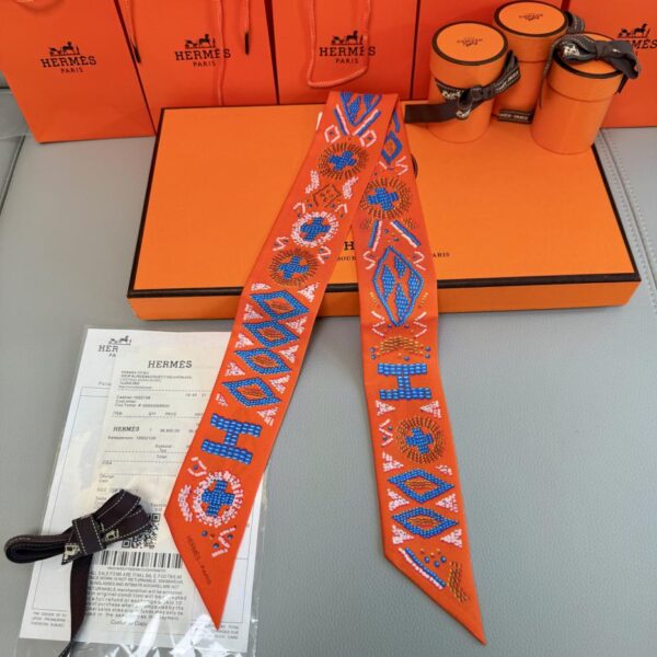 replica,repliche,fake,1:1,earrings,bracelet,ring,jewelry Sciarpa Twilly Hermes “Kelly en perles” (100% seta di gelso)