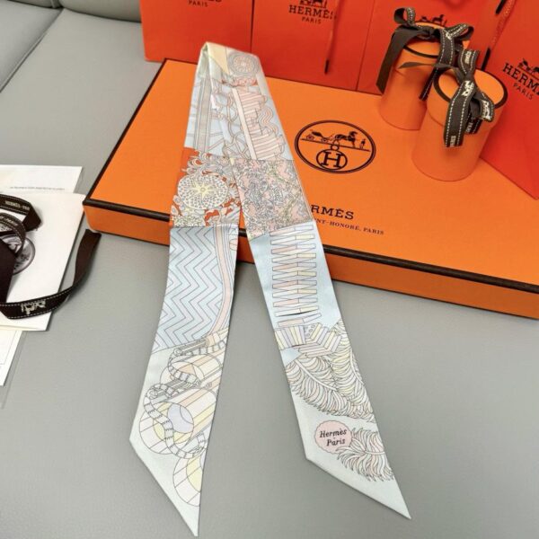 replica,repliche,fake,1:1,earrings,bracelet,ring,jewelry Sciarpa Twilly Hermes “From Umbrella to Showdown” (100% seta di gelso)