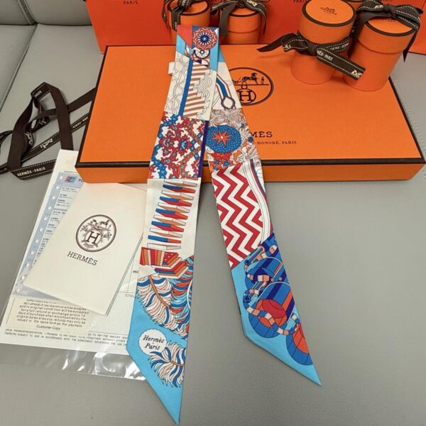 replica,repliche,fake,1:1,earrings,bracelet,ring,jewelry Sciarpa Twilly Hermes “From Umbrella to Showdown” (100% seta di gelso)