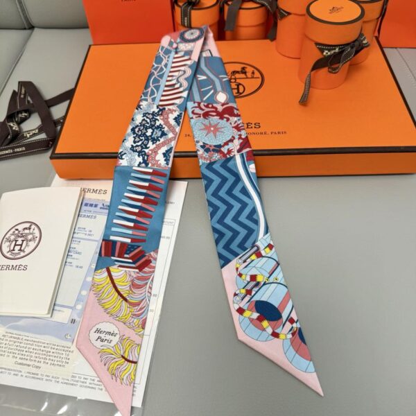 replica,repliche,fake,1:1,earrings,bracelet,ring,jewelry Sciarpa Twilly Hermes “From Umbrella to Showdown” (100% seta di gelso)