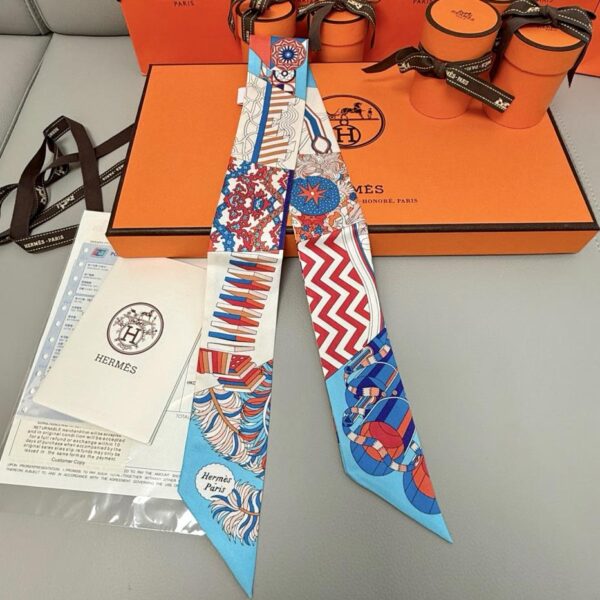 replica,repliche,fake,1:1,earrings,bracelet,ring,jewelry Sciarpa Twilly Hermes “From Umbrella to Showdown” (100% seta di gelso)