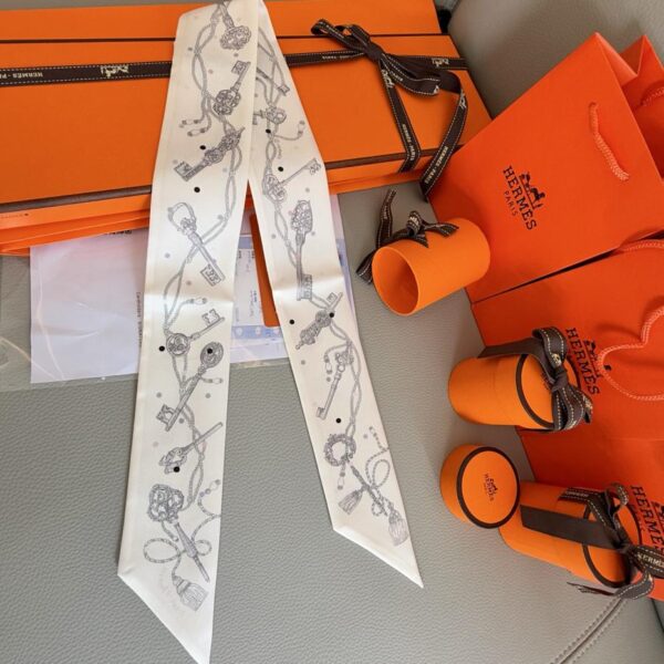 replica,repliche,fake,1:1,earrings,bracelet,ring,jewelry Sciarpa Twilly Hermes “polka dot key” (100% seta di gelso)