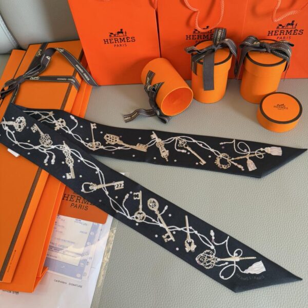replica,repliche,fake,1:1,earrings,bracelet,ring,jewelry Sciarpa Twilly Hermes “polka dot key” (100% seta di gelso)