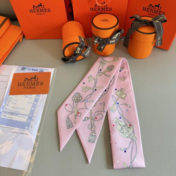 replica,repliche,fake,1:1,earrings,bracelet,ring,jewelry Sciarpa Twilly Hermes “polka dot key” (100% seta di gelso)