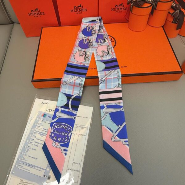 replica,repliche,fake,1:1,earrings,bracelet,ring,jewelry Sciarpa Twilly Hermes “Tatsa Harness” (100% seta di gelso)