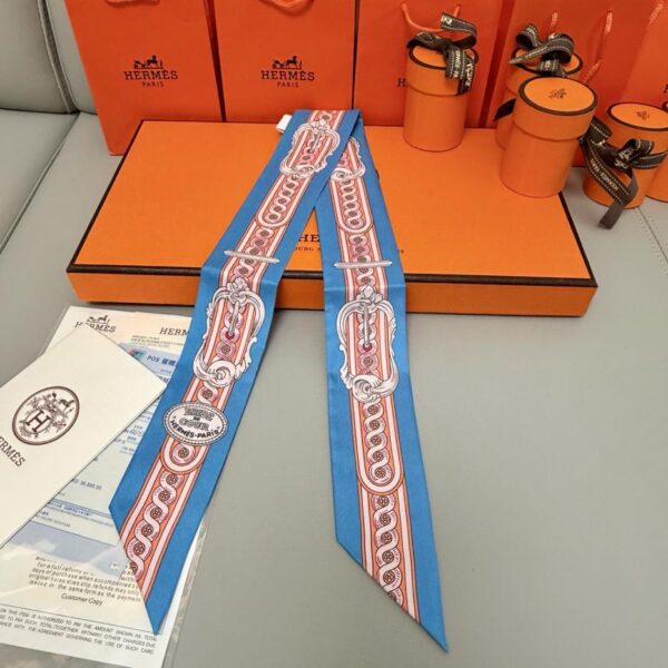 replica,repliche,fake,1:1,earrings,bracelet,ring,jewelry Sciarpa Twilly Hermes “Palace Harness” (100% seta di gelso)
