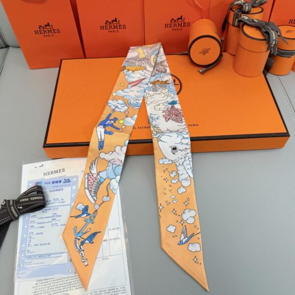replica,repliche,fake,1:1,earrings,bracelet,ring,jewelry Sciarpa Twilly Hermes “My Everything in the Cloud” (100% seta di gelso)