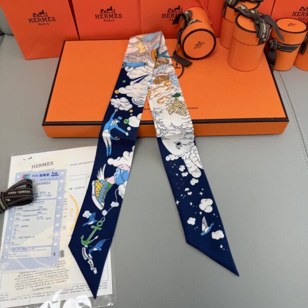 replica,repliche,fake,1:1,earrings,bracelet,ring,jewelry Sciarpa Twilly Hermes “My Everything in the Cloud” (100% seta di gelso)
