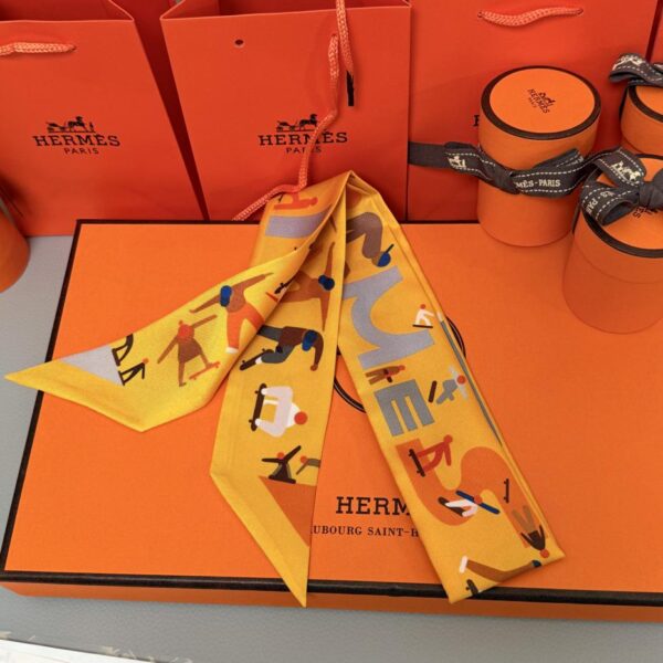 replica,repliche,fake,1:1,earrings,bracelet,ring,jewelry Sciarpa Twilly Hermes “Freedom” Nastro di seta Twilly (100% seta di gelso)