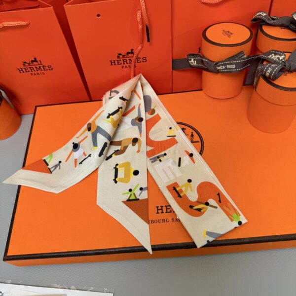 replica,repliche,fake,1:1,earrings,bracelet,ring,jewelry Sciarpa Twilly Hermes “Freedom” Nastro di seta Twilly (100% seta di gelso)
