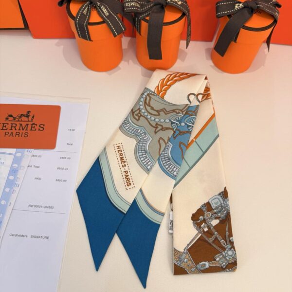 replica,repliche,fake,1:1,earrings,bracelet,ring,jewelry Sciarpa Twilly “Feast” di Hermes. Nastro di seta twilly (100% seta di gelso)