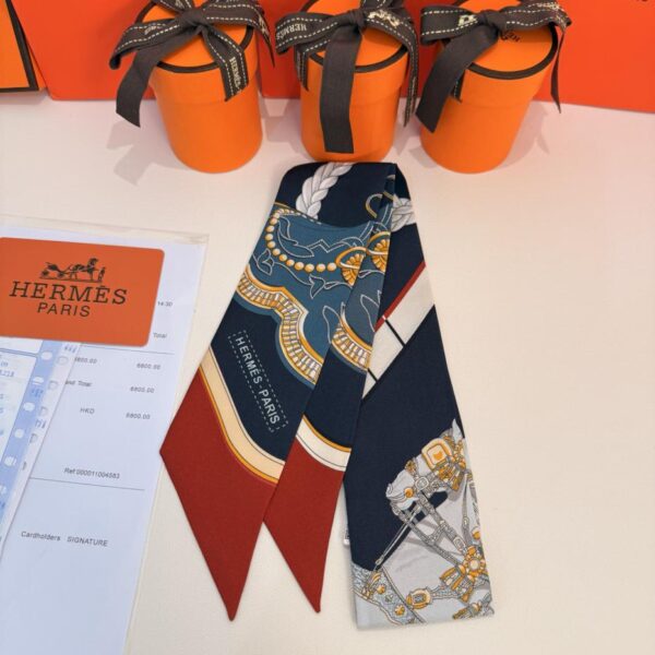 replica,repliche,fake,1:1,earrings,bracelet,ring,jewelry Sciarpa Twilly “Feast” di Hermes. Nastro di seta twilly (100% seta di gelso)
