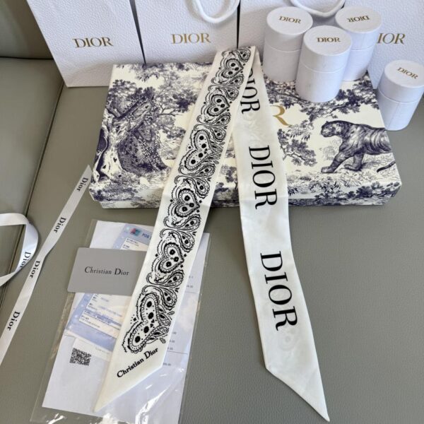 replica,repliche,fake,1:1,earrings,bracelet,ring,jewelry Sciarpa a fascia Dior