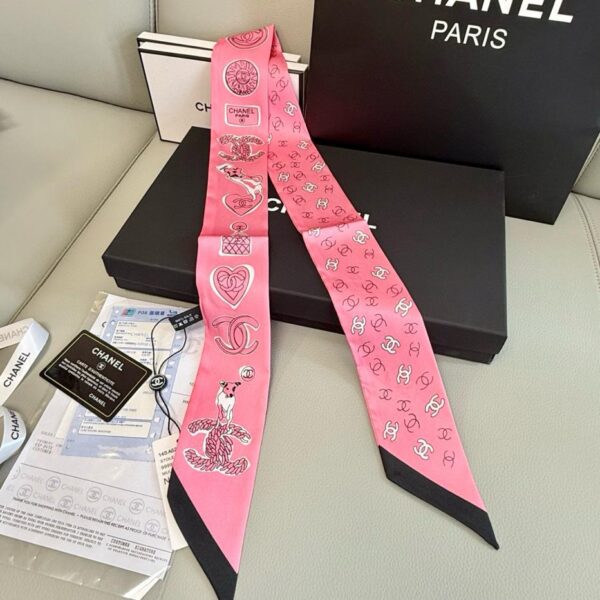 replica,repliche,fake,1:1,earrings,bracelet,ring,jewelry La sciarpa Chanel Twilly è qui