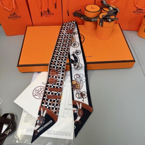 replica,repliche,fake,1:1,earrings,bracelet,ring,jewelry Sciarpa Hermes “New Car” Twilly (100% seta di gelso)