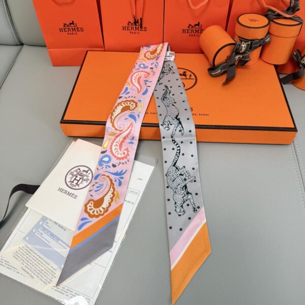 Hermes "Cheetah BANDANA" Sciarpa Twilly Nastro di seta Twilly (100% seta di gelso)