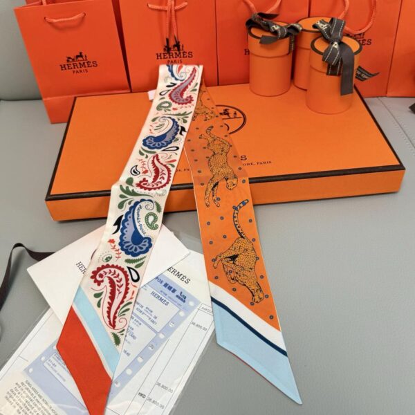 replica,repliche,fake,1:1,earrings,bracelet,ring,jewelry Hermes “Cheetah BANDANA” Sciarpa Twilly Nastro di seta Twilly (100% seta di gelso)