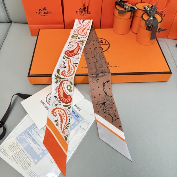 replica,repliche,fake,1:1,earrings,bracelet,ring,jewelry Hermes “Cheetah BANDANA” Sciarpa Twilly Nastro di seta Twilly (100% seta di gelso)
