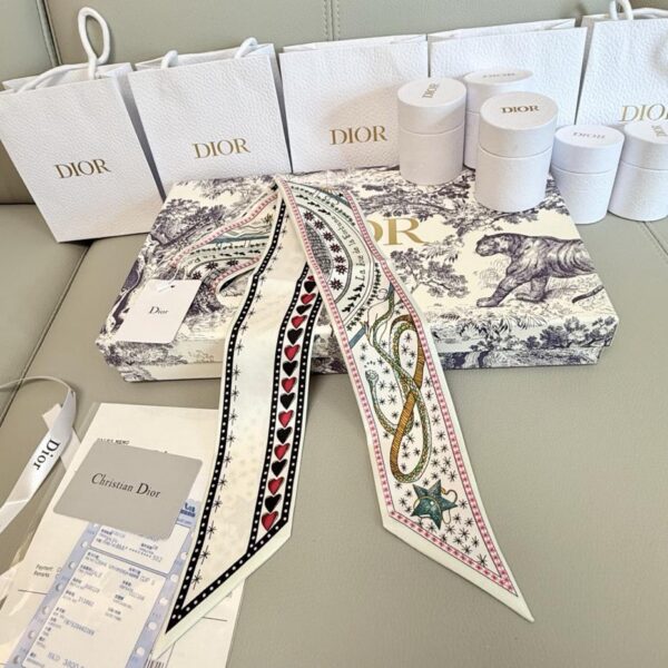 replica,repliche,fake,1:1,earrings,bracelet,ring,jewelry Nastro per carte dei tarocchi Dior