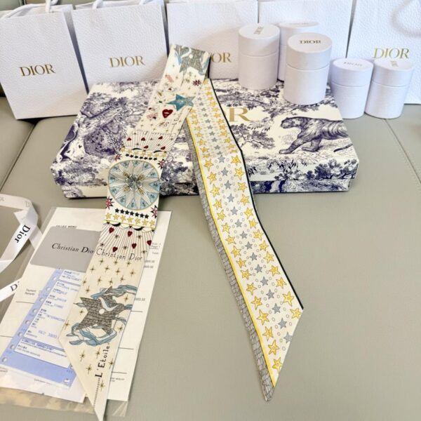 replica,repliche,fake,1:1,earrings,bracelet,ring,jewelry Nastro per carte dei tarocchi Dior