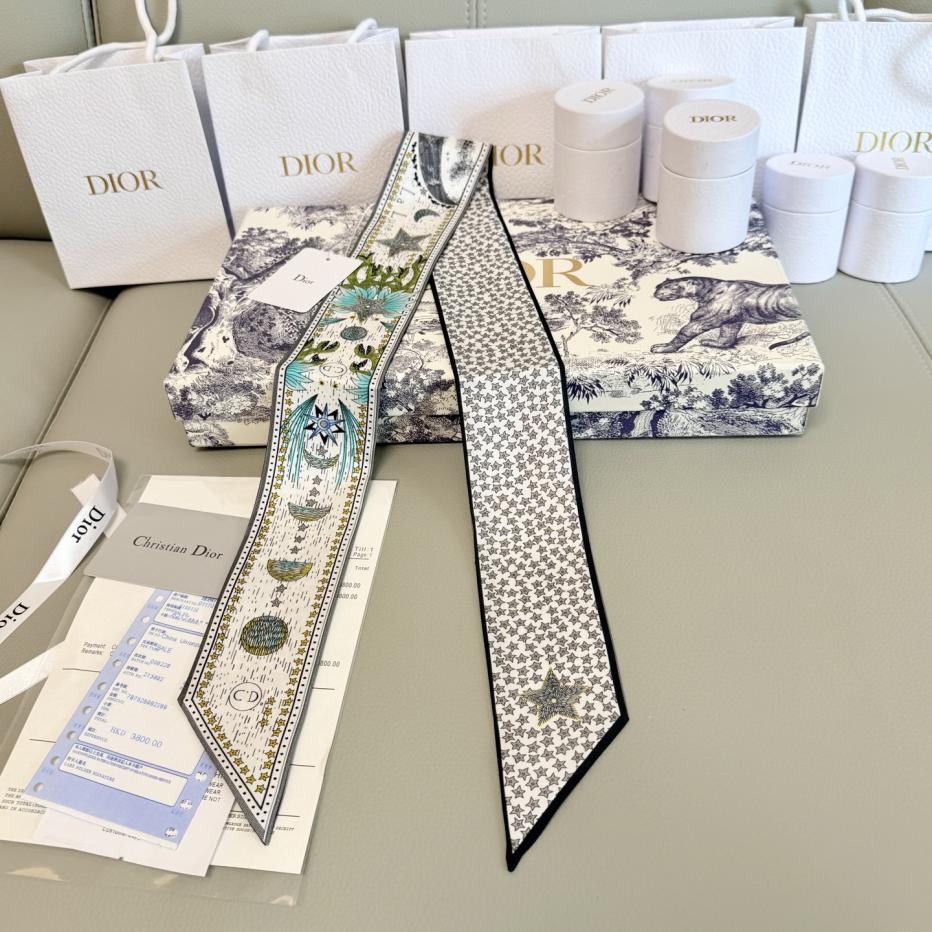 replica,repliche,fake,1:1,earrings,bracelet,ring,jewelry Nastro per carte dei tarocchi Dior replica,repliche,fake,1:1,earrings,bracelet,ring,jewelry Nastro per carte dei tarocchi Dior