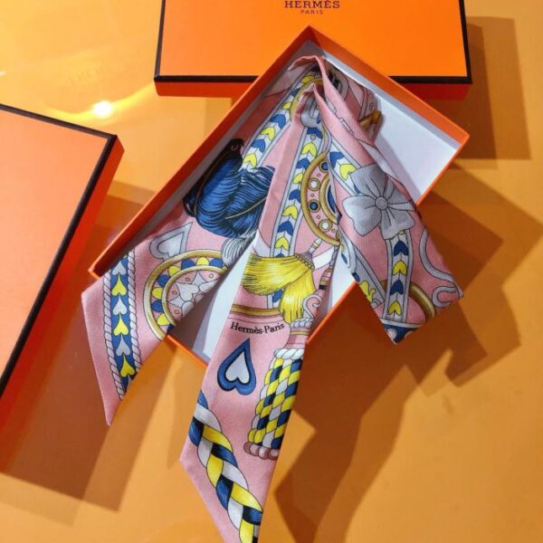 replica,repliche,fake,1:1,earrings,bracelet,ring,jewelry PHMS2430🦋 Il nuovo Twilly [Sweet Saddle] di Hermès‼