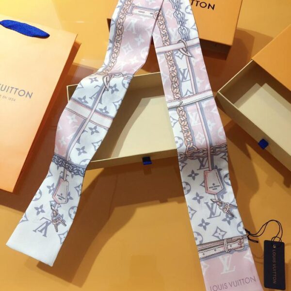 replica,repliche,fake,1:1,earrings,bracelet,ring,jewelry PLV2217🦋 Fascia per capelli super classica LV [MONOGRAM CONFIDENTIAL]💕