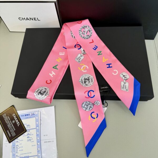 replica,repliche,fake,1:1,earrings,bracelet,ring,jewelry CHANEL contrasta i nuovi streamer