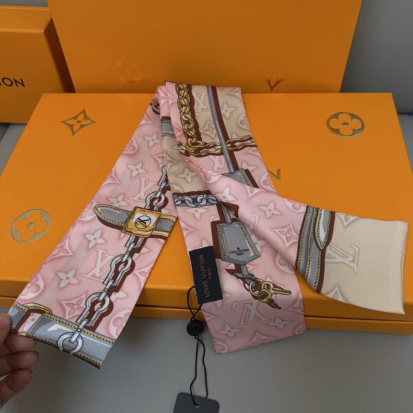 replica,repliche,fake,1:1,earrings,bracelet,ring,jewelry Nastro bifacciale a doppio strato in seta LV 100%.